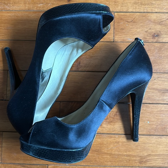 EUC Michael Kors stilletos - Picture 3 of 7